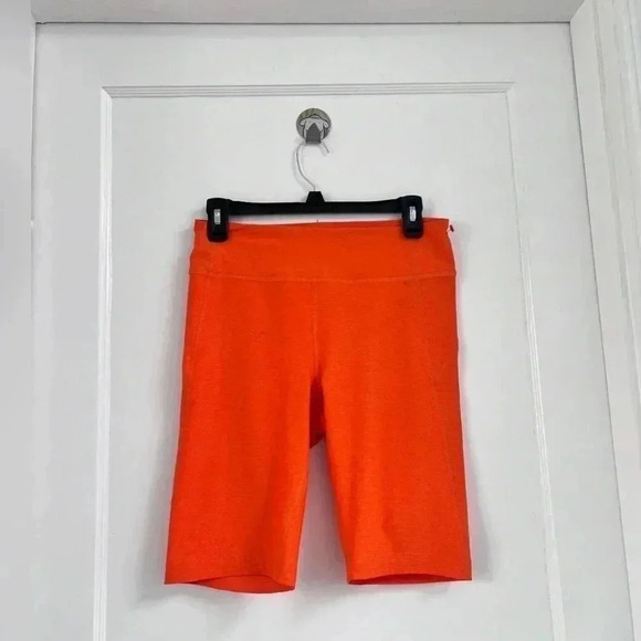 Outdoor Voices Warmup 10” Short in Clementine LIKE NEW - Picture 1 of 6